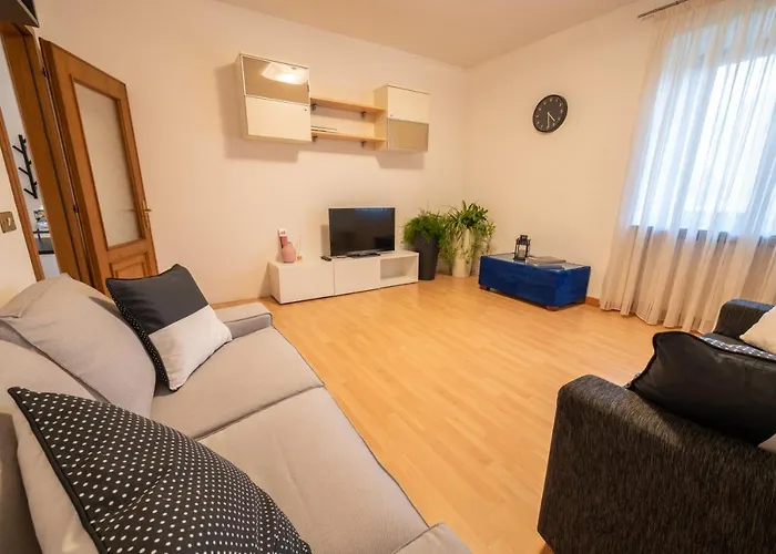 Seven Aldo Flat